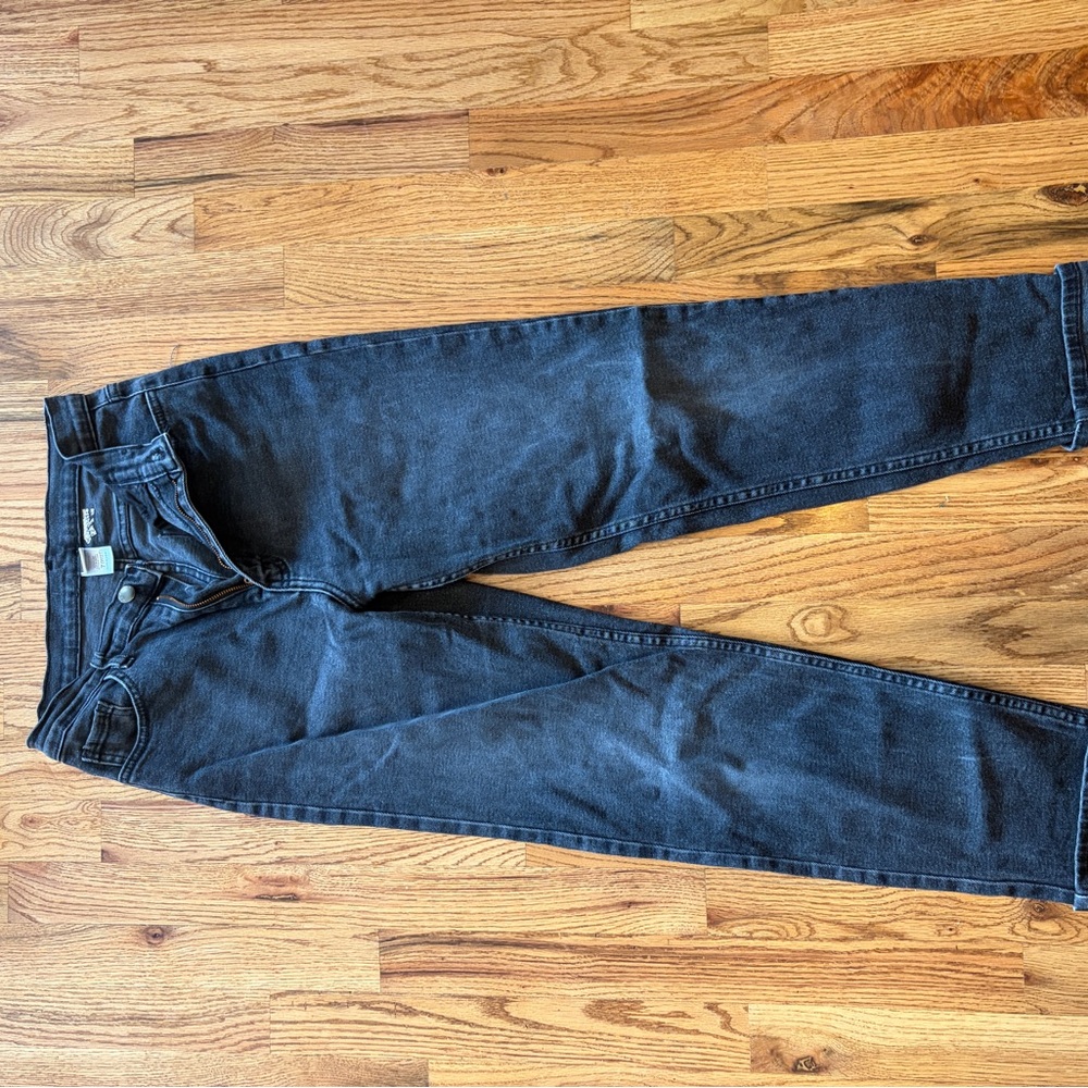 Women's Straight Leg Jeans in Washed Black